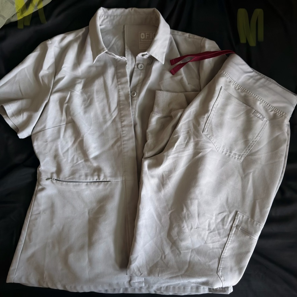 Figs Women's Button Down Shirt - White